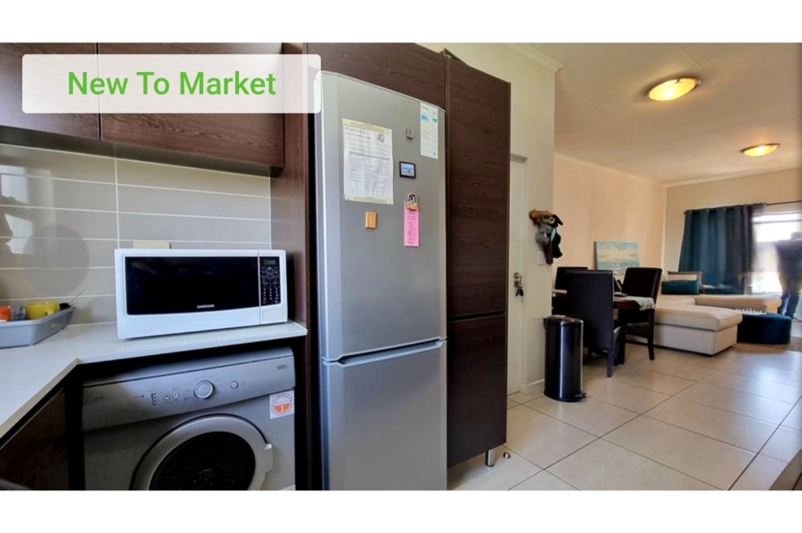 To Let 2 Bedroom Property for Rent in Greenstone Ridge Gauteng