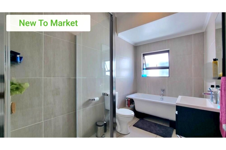 To Let 2 Bedroom Property for Rent in Greenstone Ridge Gauteng