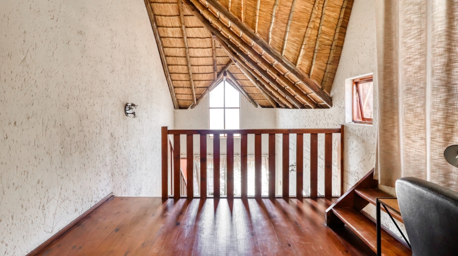 1 Bedroom Property for Sale in Sunninghill Gauteng
