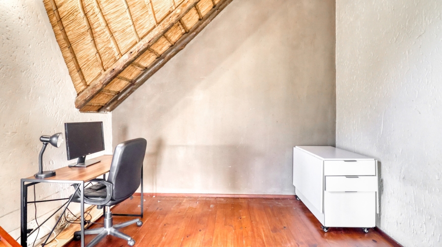 1 Bedroom Property for Sale in Sunninghill Gauteng