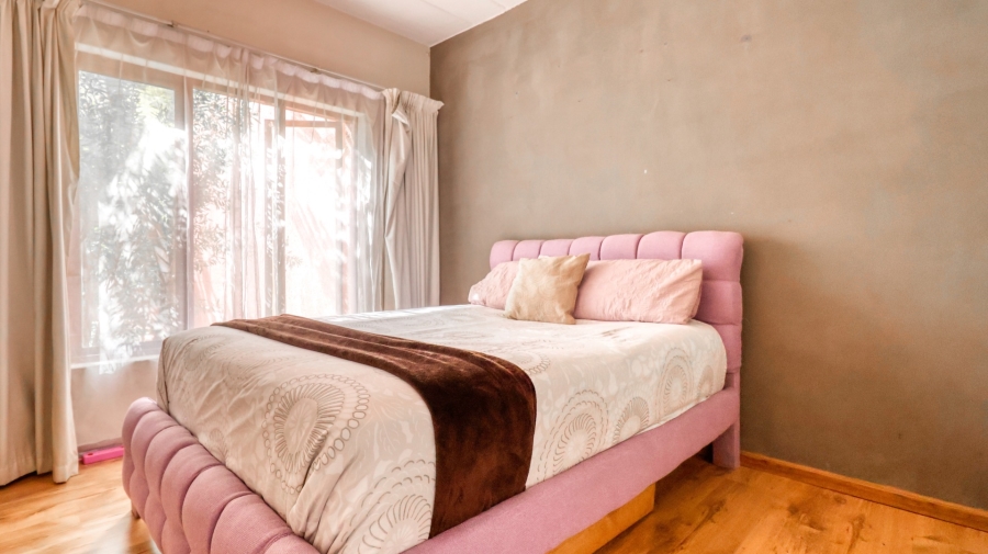 1 Bedroom Property for Sale in Sunninghill Gauteng