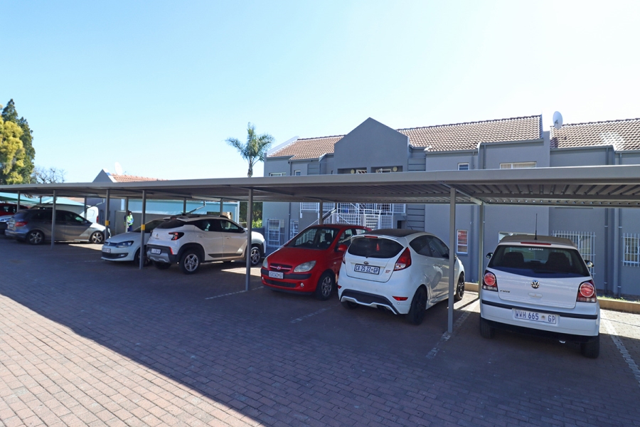 2 Bedroom Property for Sale in Bedford Gardens Gauteng
