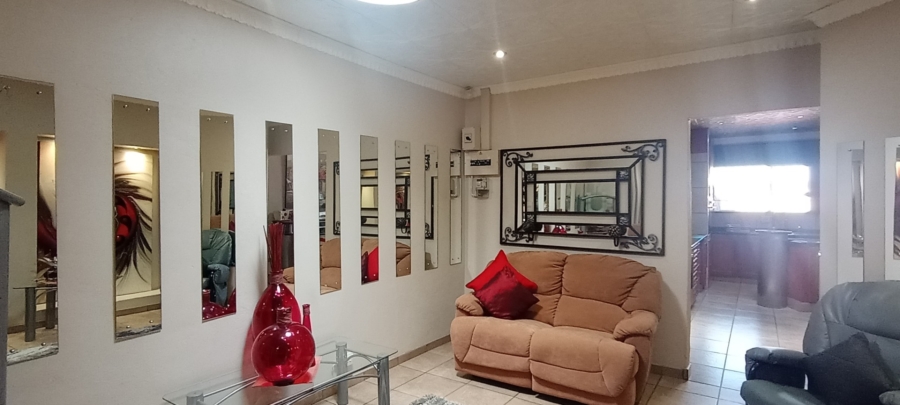 8 Bedroom Property for Sale in Struisbult Gauteng