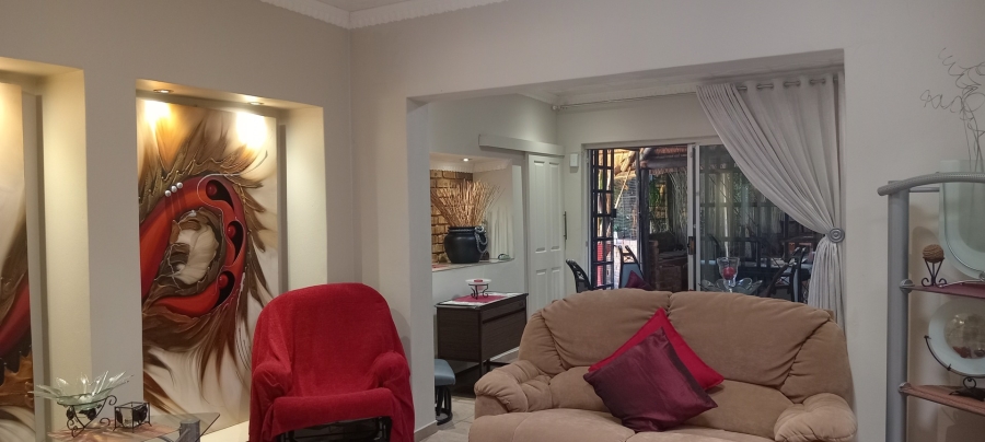 8 Bedroom Property for Sale in Struisbult Gauteng