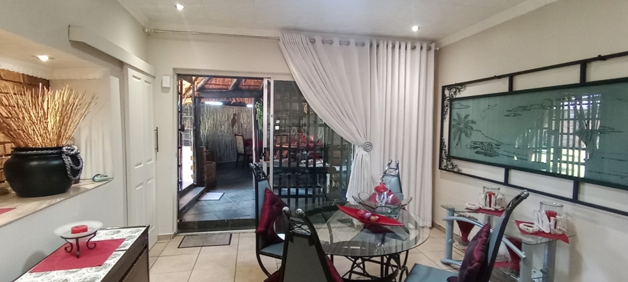 8 Bedroom Property for Sale in Struisbult Gauteng
