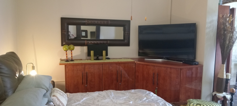 8 Bedroom Property for Sale in Struisbult Gauteng