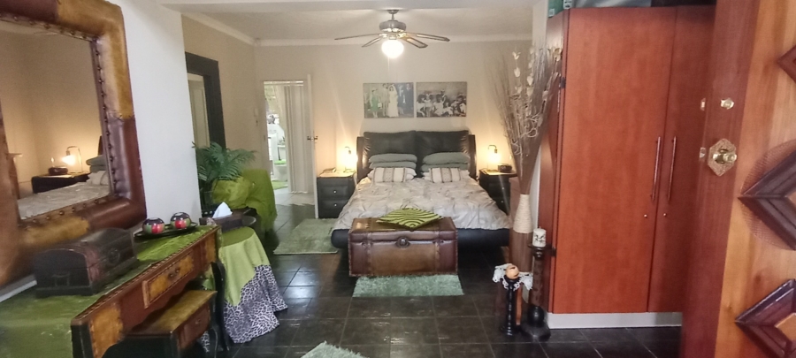 8 Bedroom Property for Sale in Struisbult Gauteng