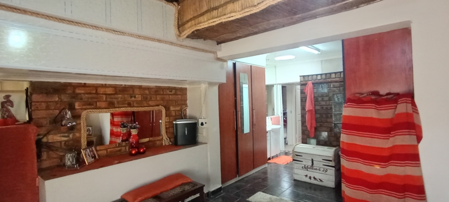 8 Bedroom Property for Sale in Struisbult Gauteng