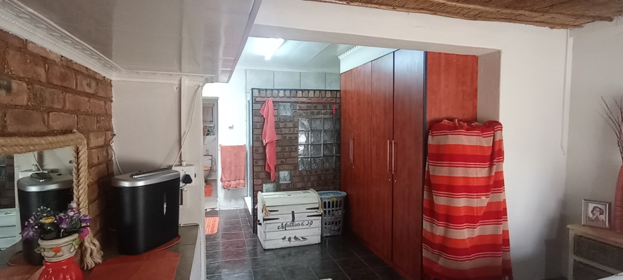 8 Bedroom Property for Sale in Struisbult Gauteng