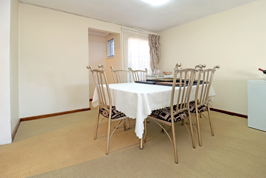 3 Bedroom Property for Sale in Corlett Gardens Gauteng