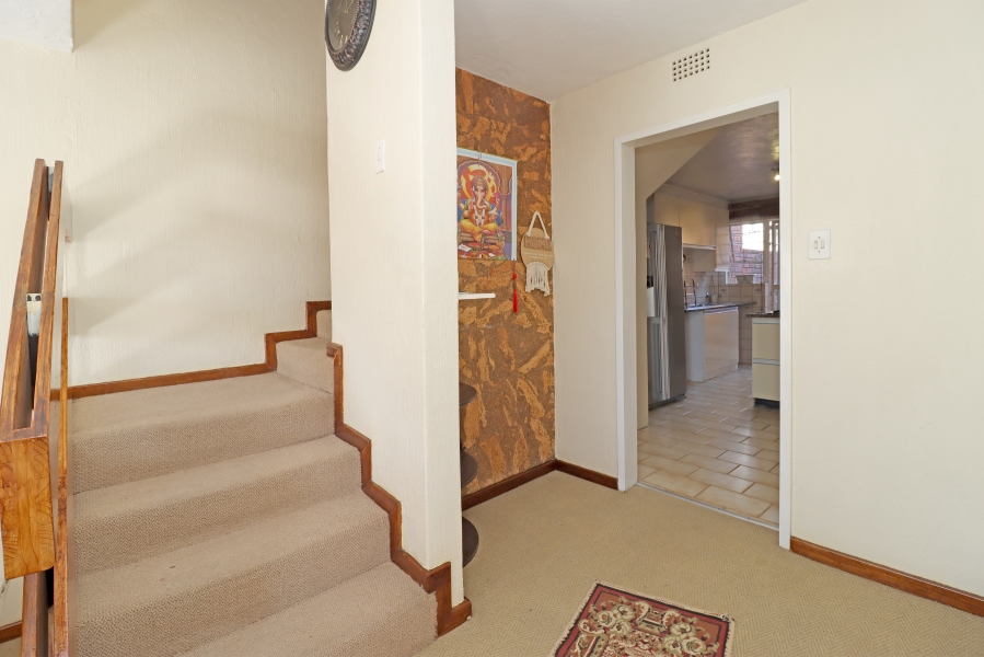 3 Bedroom Property for Sale in Corlett Gardens Gauteng