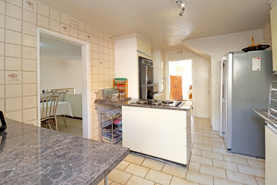 3 Bedroom Property for Sale in Corlett Gardens Gauteng