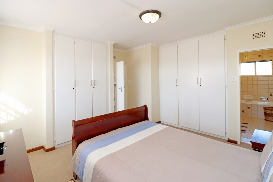 3 Bedroom Property for Sale in Corlett Gardens Gauteng