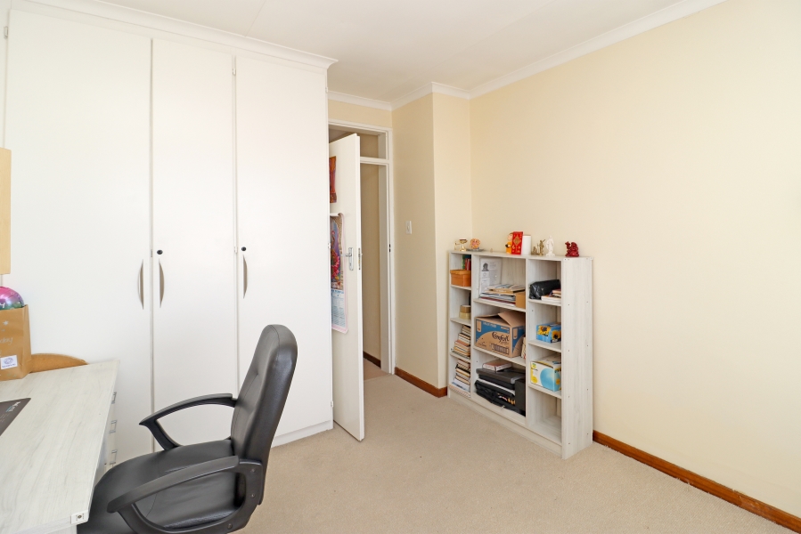 3 Bedroom Property for Sale in Corlett Gardens Gauteng
