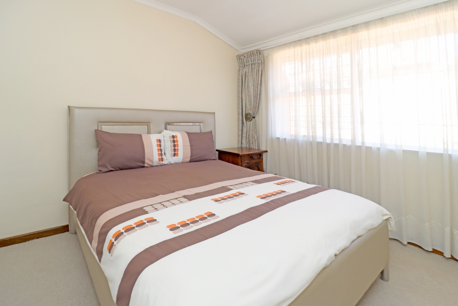 3 Bedroom Property for Sale in Corlett Gardens Gauteng
