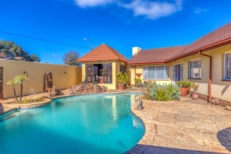 3 Bedroom Property for Sale in Lindhaven Gauteng