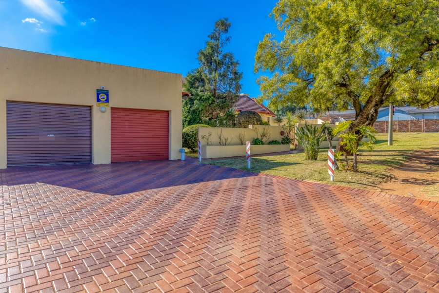 3 Bedroom Property for Sale in Lindhaven Gauteng