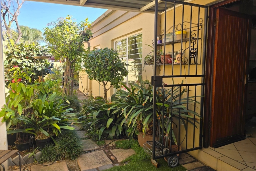 3 Bedroom Property for Sale in Glen Marais Gauteng