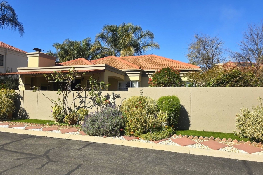 3 Bedroom Property for Sale in Glen Marais Gauteng