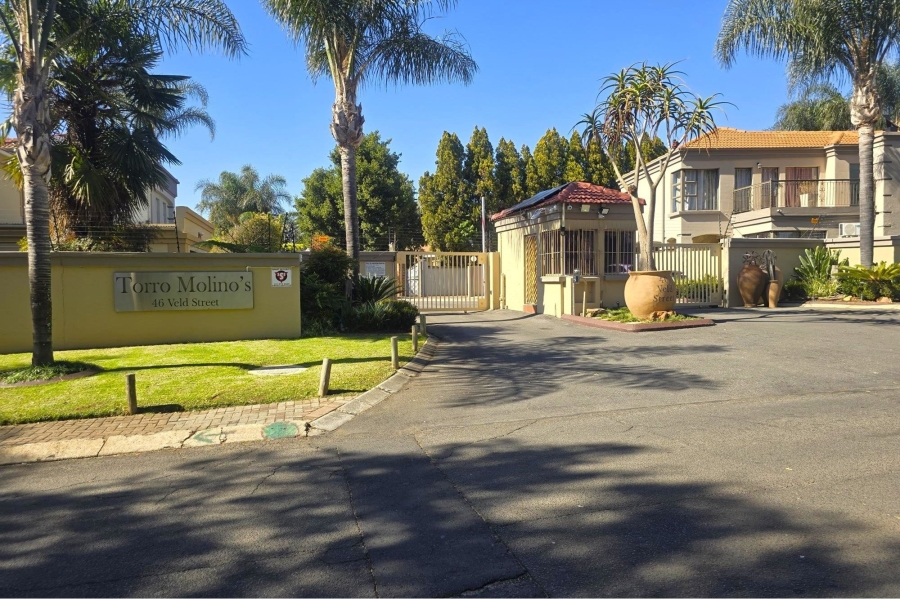 3 Bedroom Property for Sale in Glen Marais Gauteng