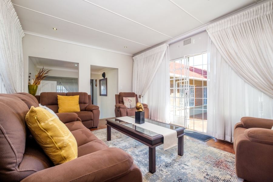 4 Bedroom Property for Sale in Bergbron Gauteng