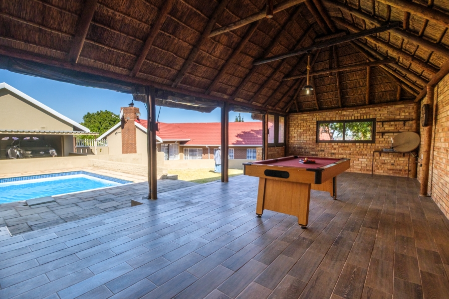 4 Bedroom Property for Sale in Bergbron Gauteng