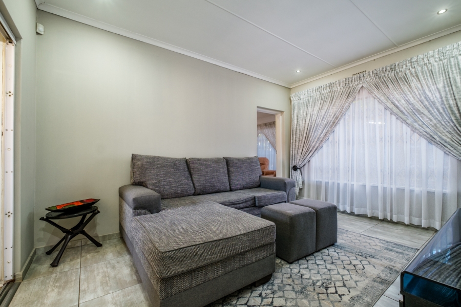 4 Bedroom Property for Sale in Bergbron Gauteng
