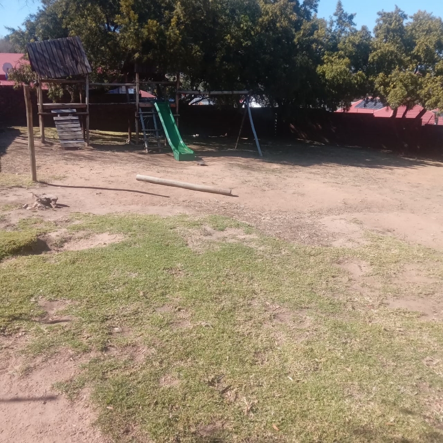 2 Bedroom Property for Sale in Vorna Valley Gauteng