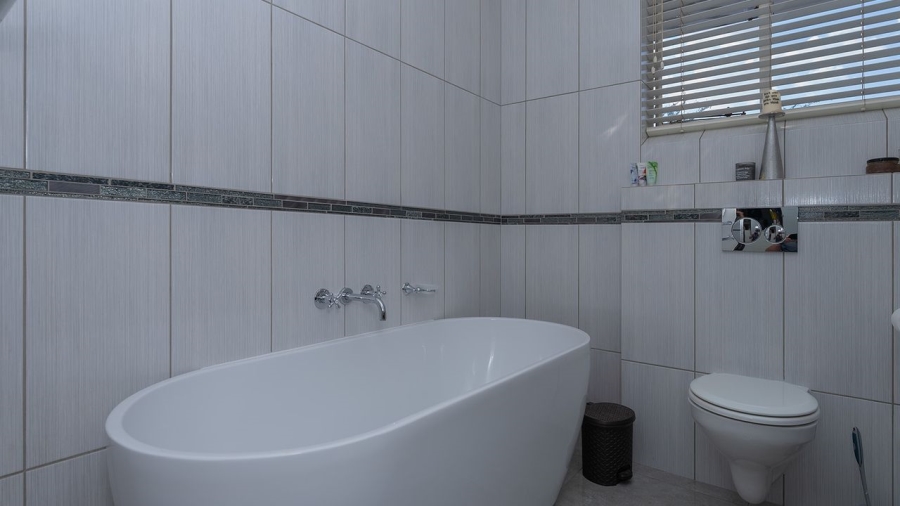 2 Bedroom Property for Sale in Bedford Gardens Gauteng