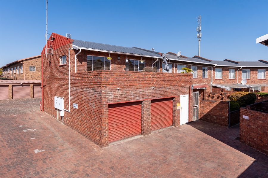 1 Bedroom Property for Sale in Freeway Park Gauteng