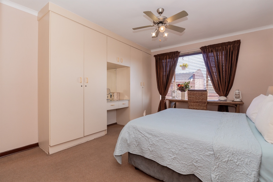 1 Bedroom Property for Sale in Freeway Park Gauteng
