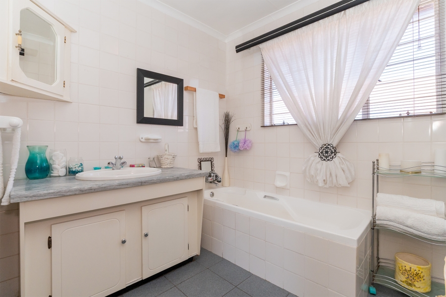 1 Bedroom Property for Sale in Freeway Park Gauteng