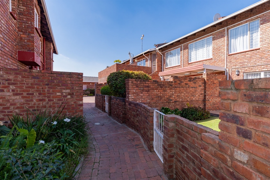 1 Bedroom Property for Sale in Freeway Park Gauteng