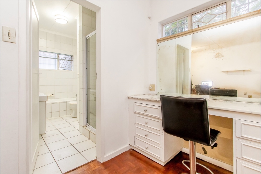3 Bedroom Property for Sale in Greenside Gauteng