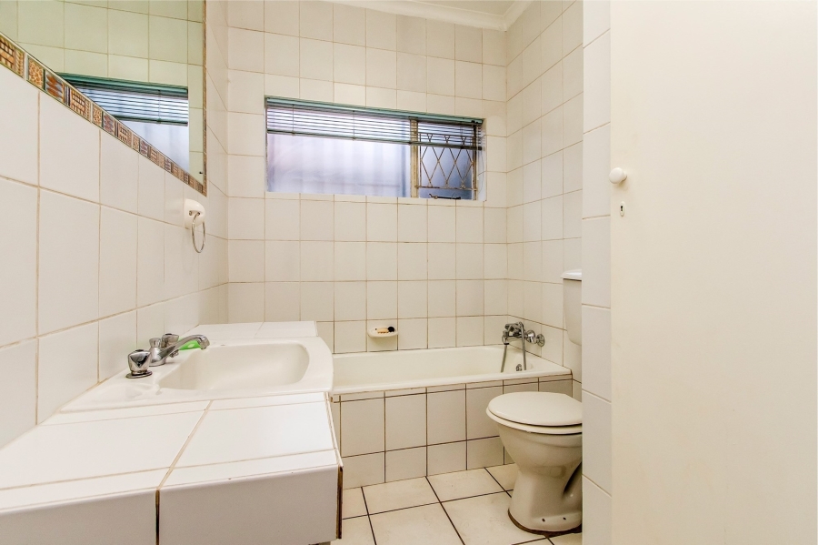 3 Bedroom Property for Sale in Greenside Gauteng
