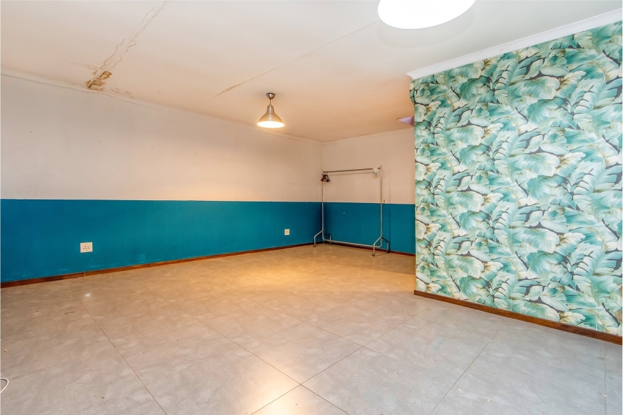 3 Bedroom Property for Sale in Greenside Gauteng