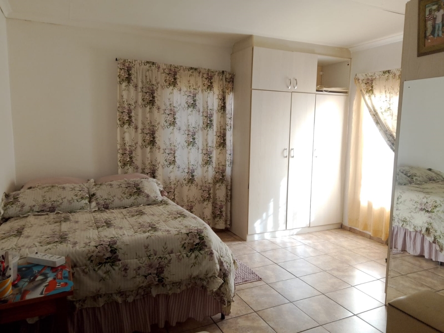 2 Bedroom Property for Sale in Soshanguve East Gauteng