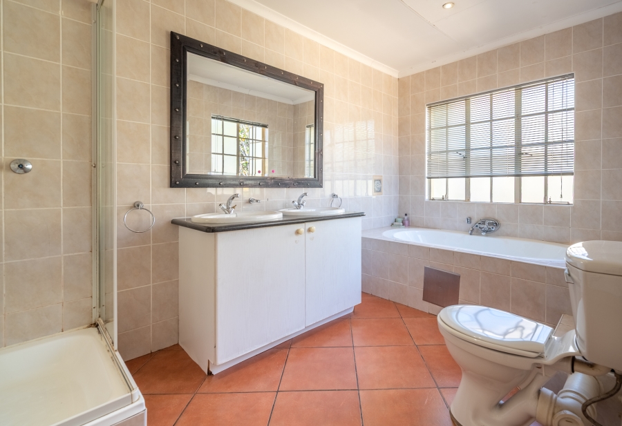 3 Bedroom Property for Sale in North Riding Gauteng