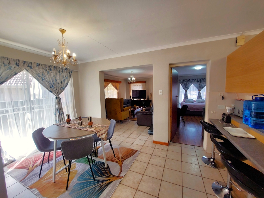 3 Bedroom Property for Sale in Waterkloof Ridge Gauteng