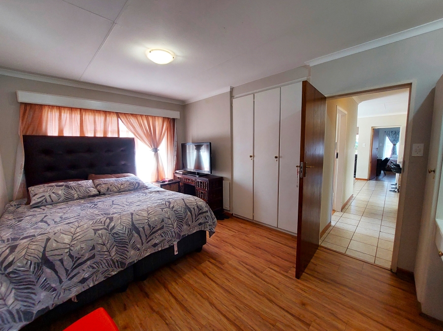 3 Bedroom Property for Sale in Waterkloof Ridge Gauteng