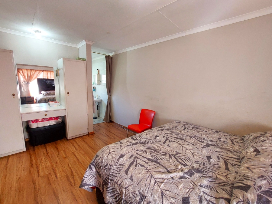 3 Bedroom Property for Sale in Waterkloof Ridge Gauteng