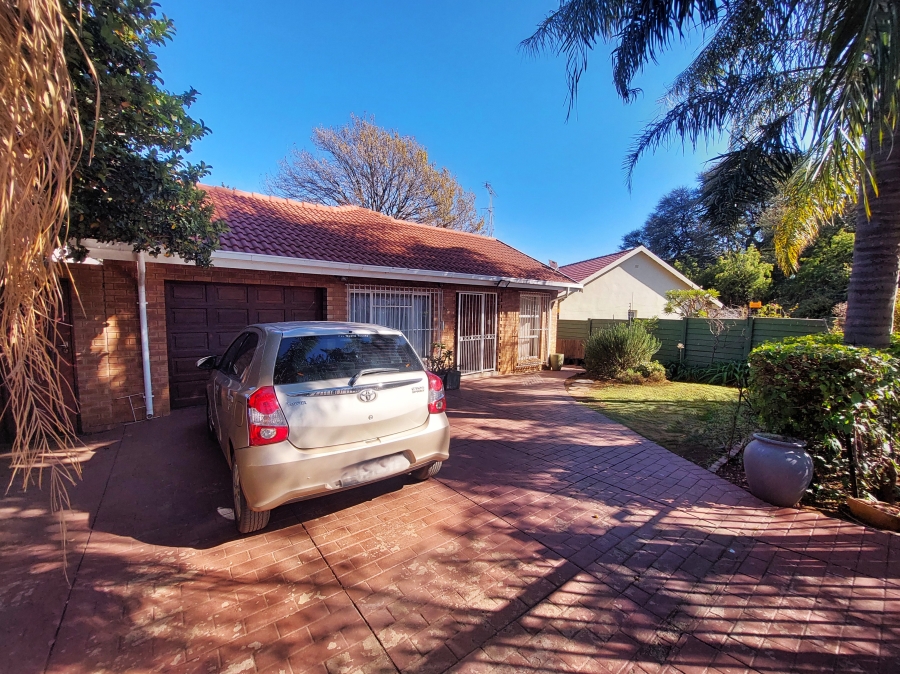3 Bedroom Property for Sale in Waterkloof Ridge Gauteng