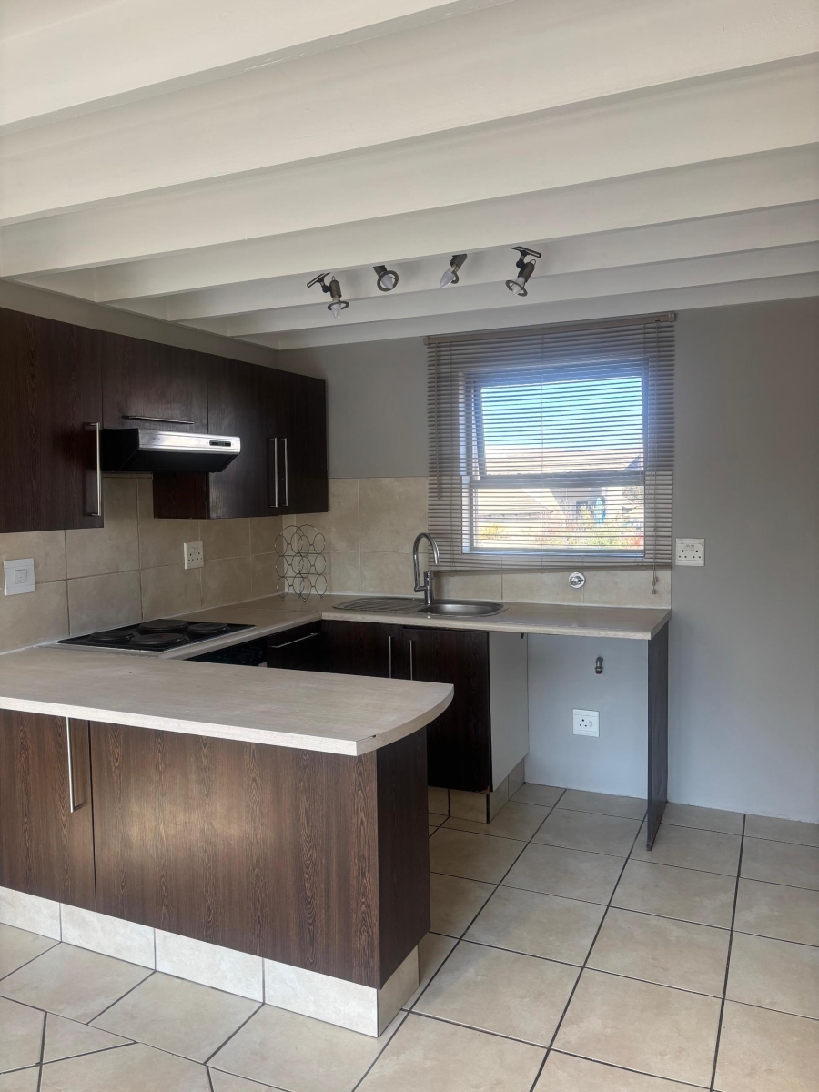 2 Bedroom Property for Sale in Lonehill Gauteng