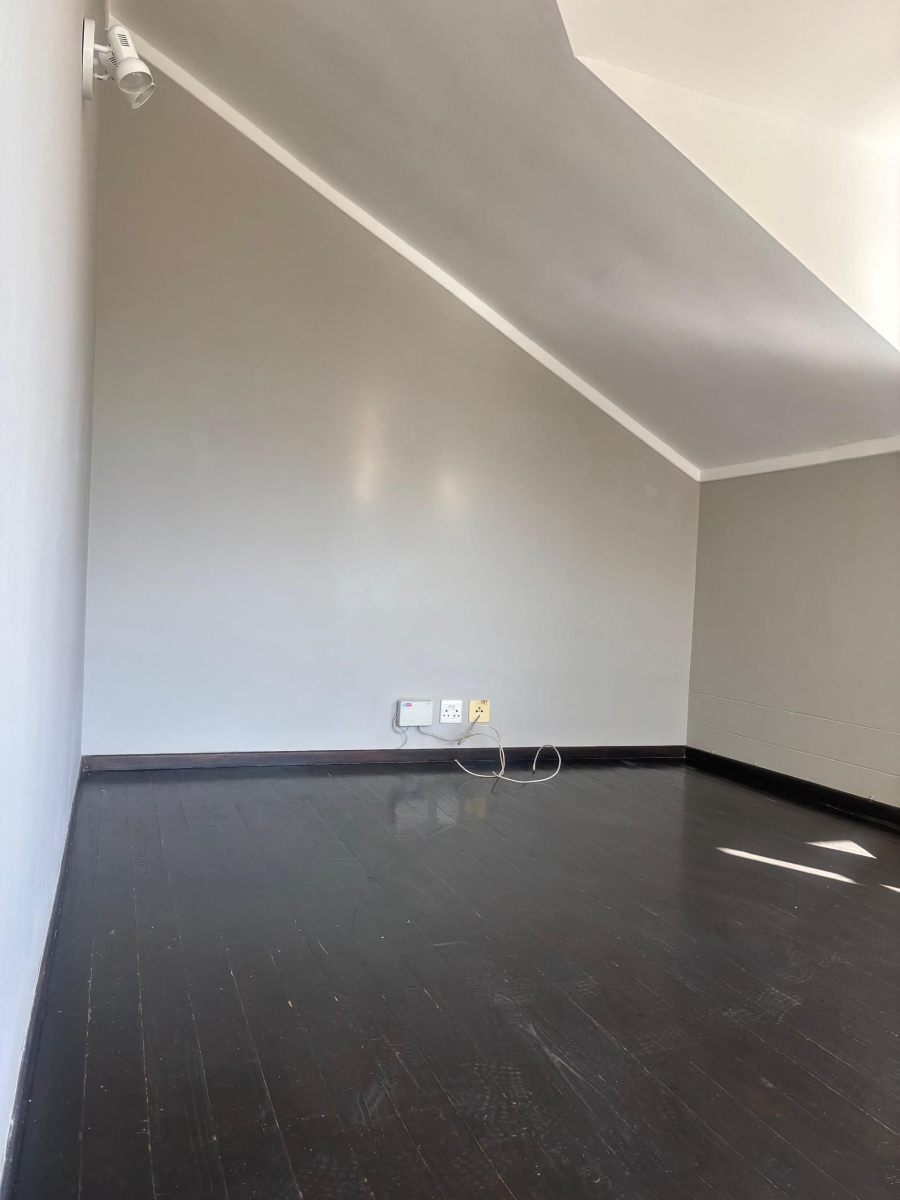 2 Bedroom Property for Sale in Lonehill Gauteng