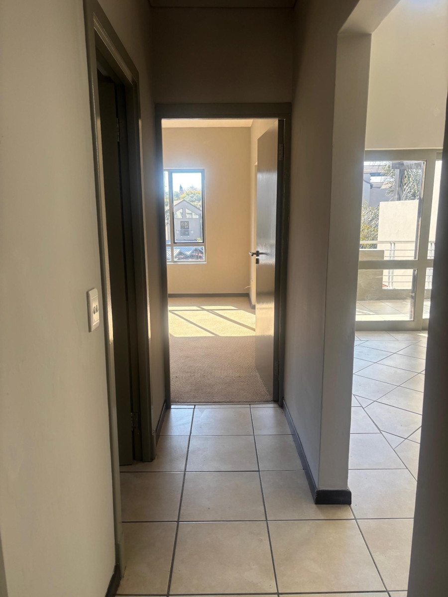 2 Bedroom Property for Sale in Lonehill Gauteng
