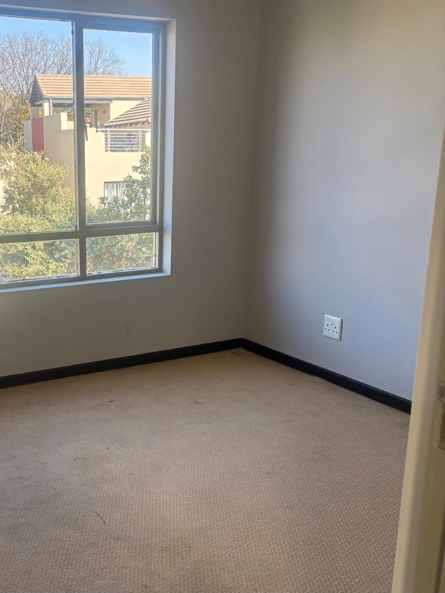2 Bedroom Property for Sale in Lonehill Gauteng