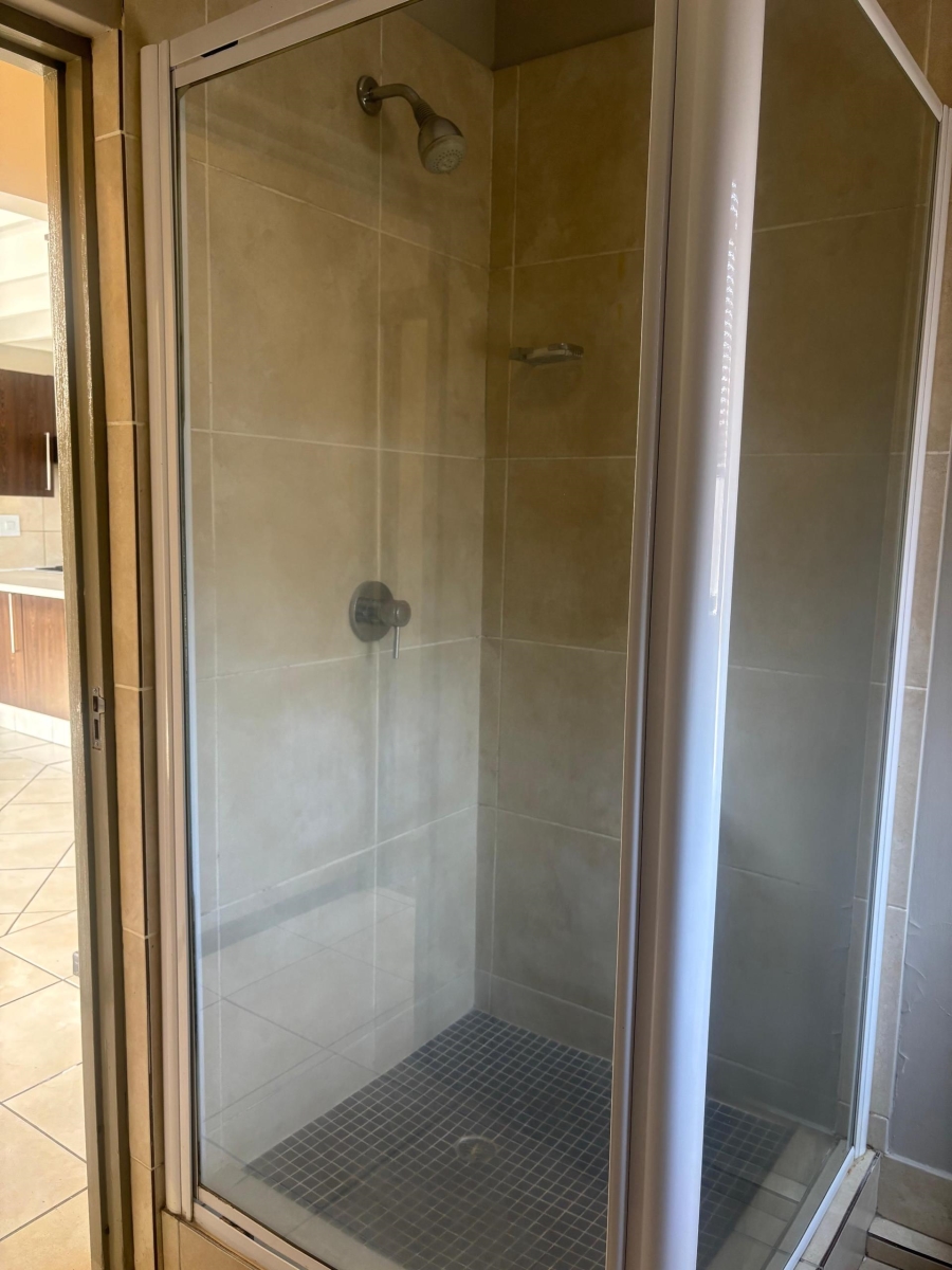 2 Bedroom Property for Sale in Lonehill Gauteng