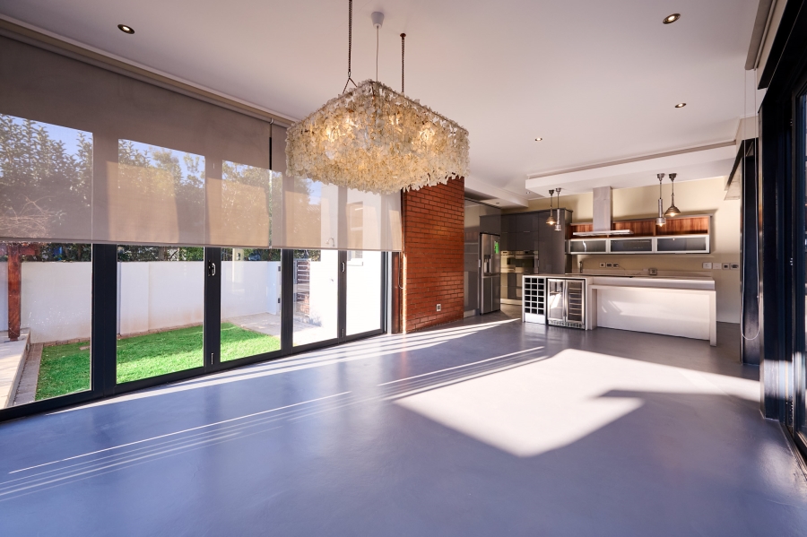 4 Bedroom Property for Sale in Waterfall Country Village Gauteng