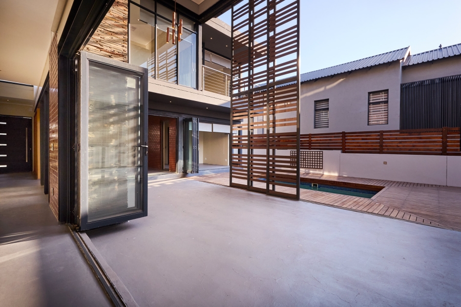 4 Bedroom Property for Sale in Waterfall Country Village Gauteng