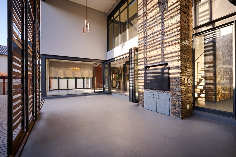 4 Bedroom Property for Sale in Waterfall Country Village Gauteng